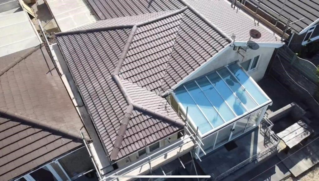 alpha roof p2